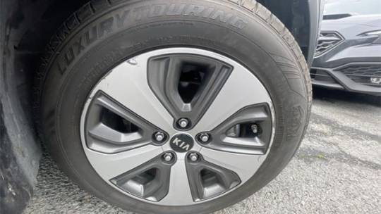 2018 Kia Niro KNDCM3LD8J5180396