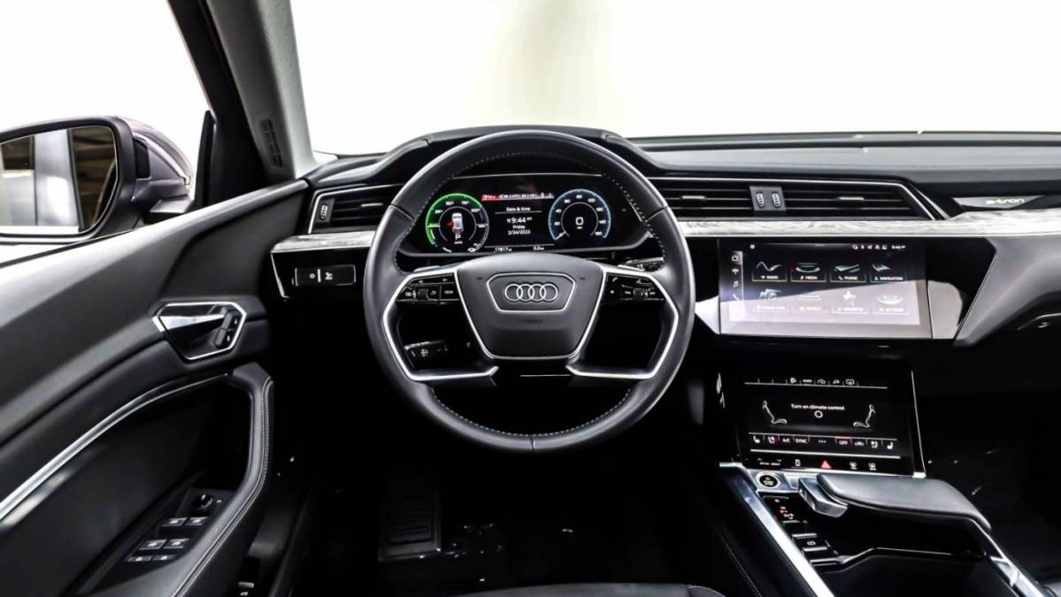 2021 Audi e-tron WA1LAAGE4MB011864