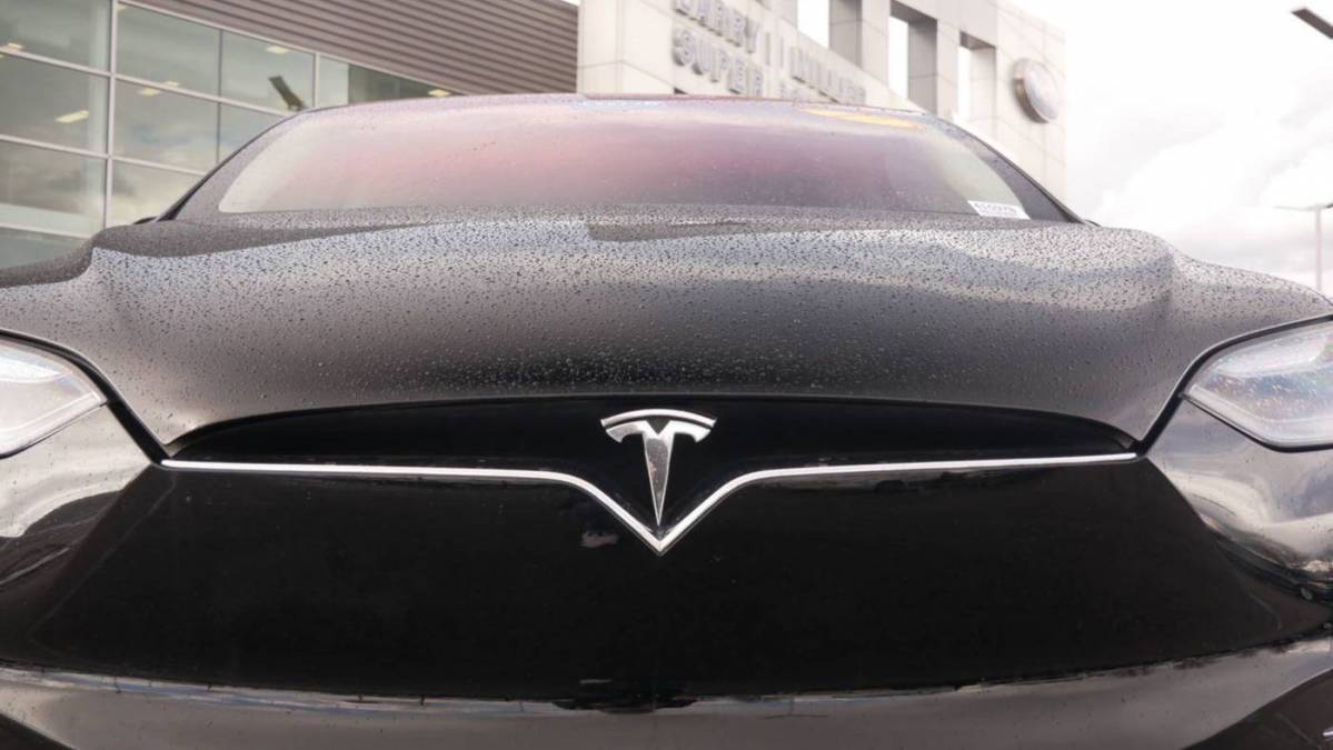 2017 Tesla Model X 5YJXCDE24HF043213