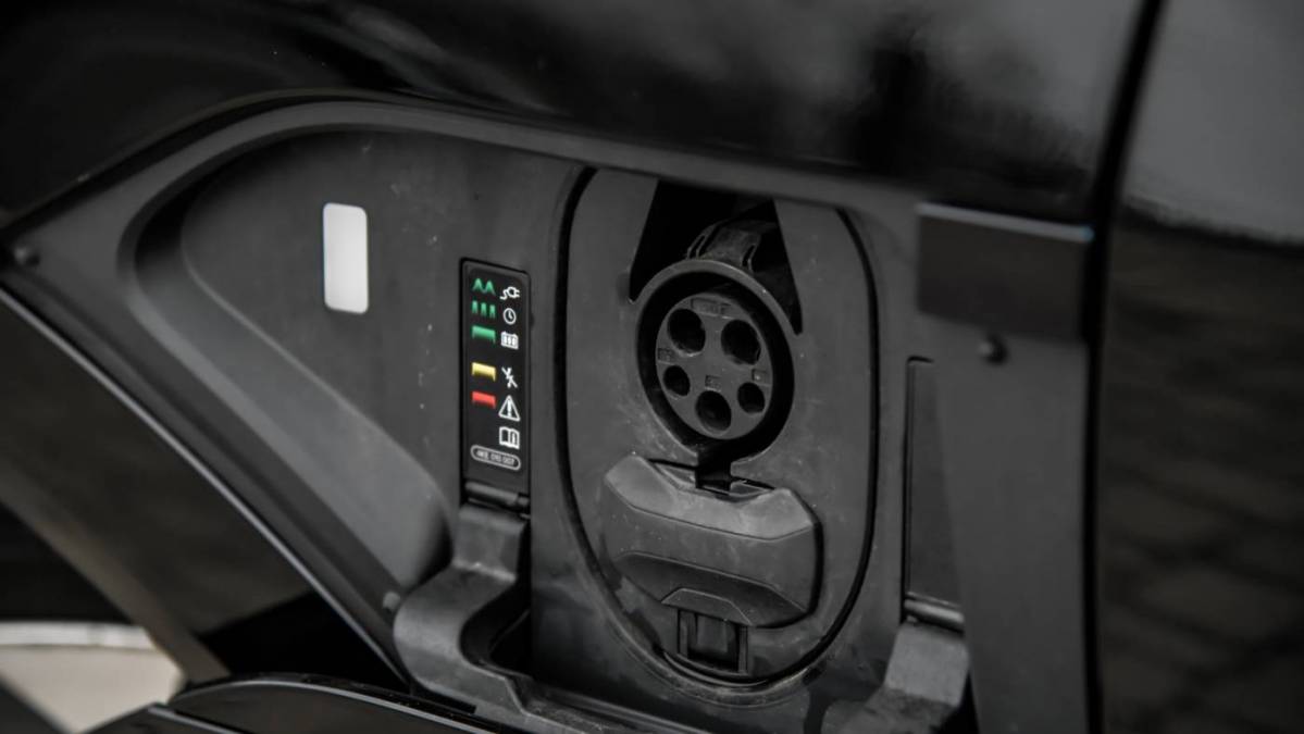 2019 Audi e-tron WA1VAAGE8KB023313