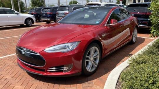 2015 Tesla Model S 5YJSA1E28FF104719