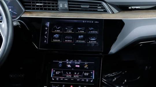 2019 Audi e-tron WA1LABGE7KB015376
