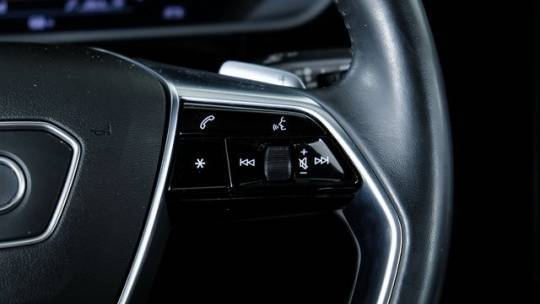 2019 Audi e-tron WA1LABGE7KB015376