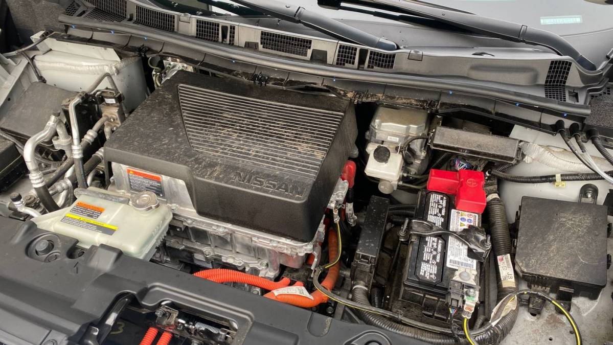 2022 Nissan LEAF 1N4AZ1CV2NC551971