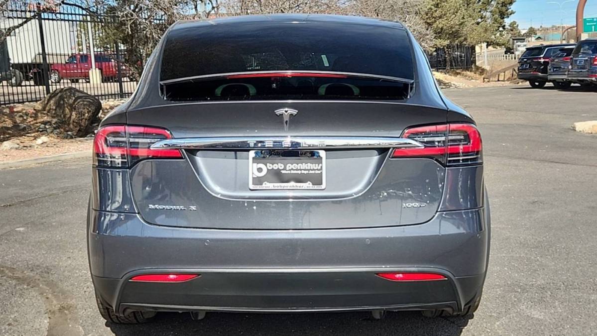 2017 Tesla Model X 5YJXCBE26HF058056