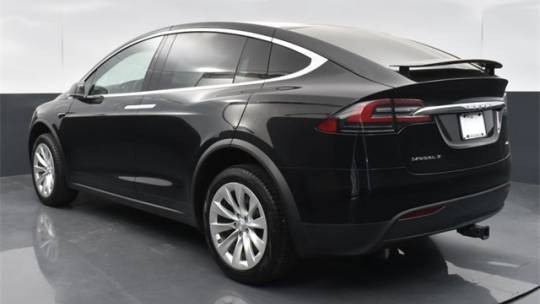 2018 Tesla Model X 5YJXCAE23JF088082