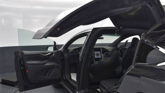 2018 Tesla Model X 5YJXCAE23JF088082