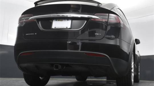 2018 Tesla Model X 5YJXCAE23JF088082