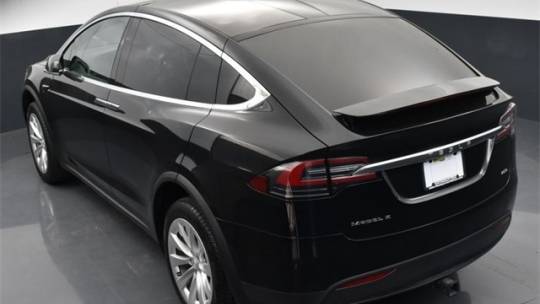 2018 Tesla Model X 5YJXCAE23JF088082