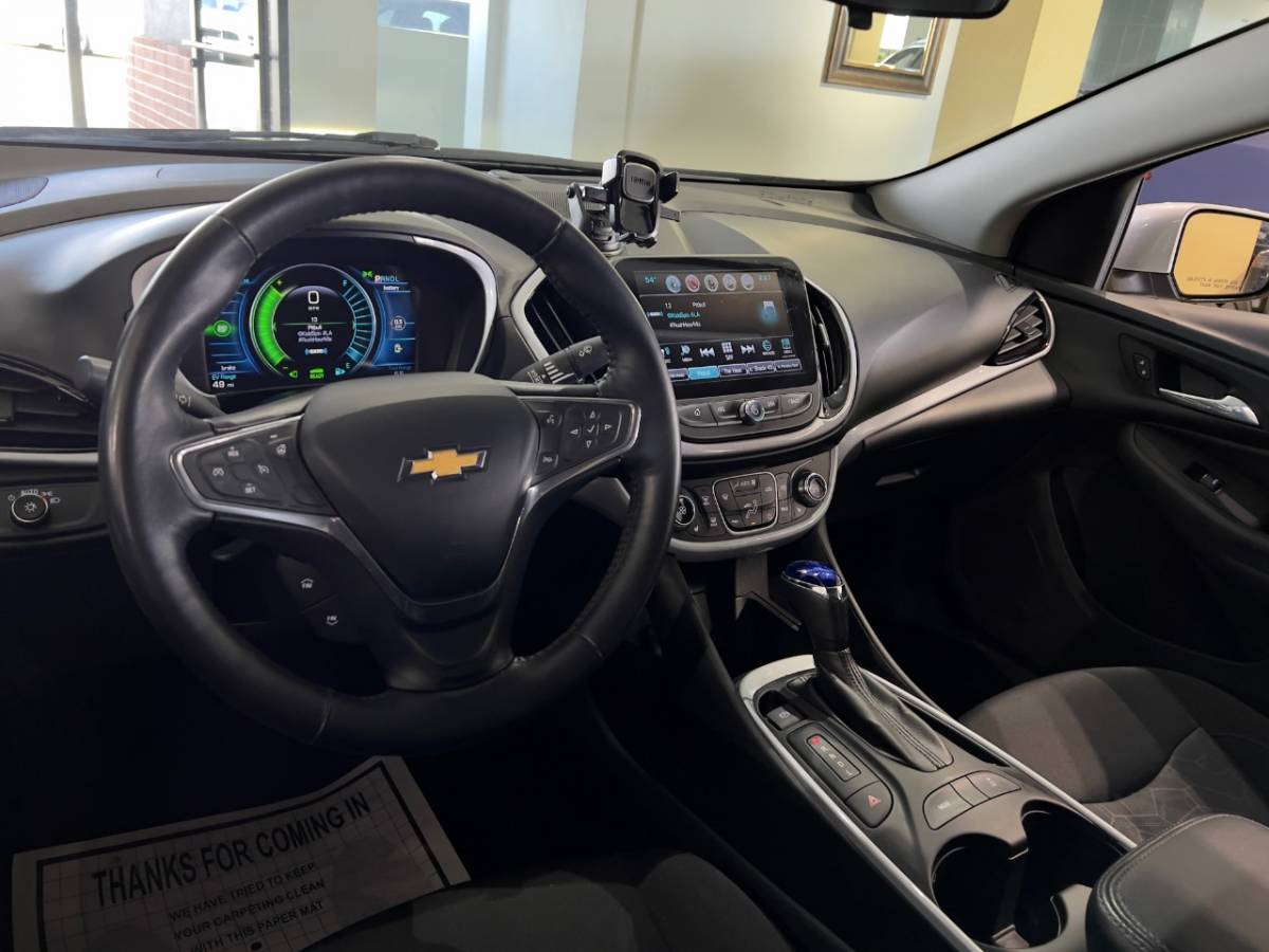 2017 Chevrolet VOLT 1G1RC6S56HU105200