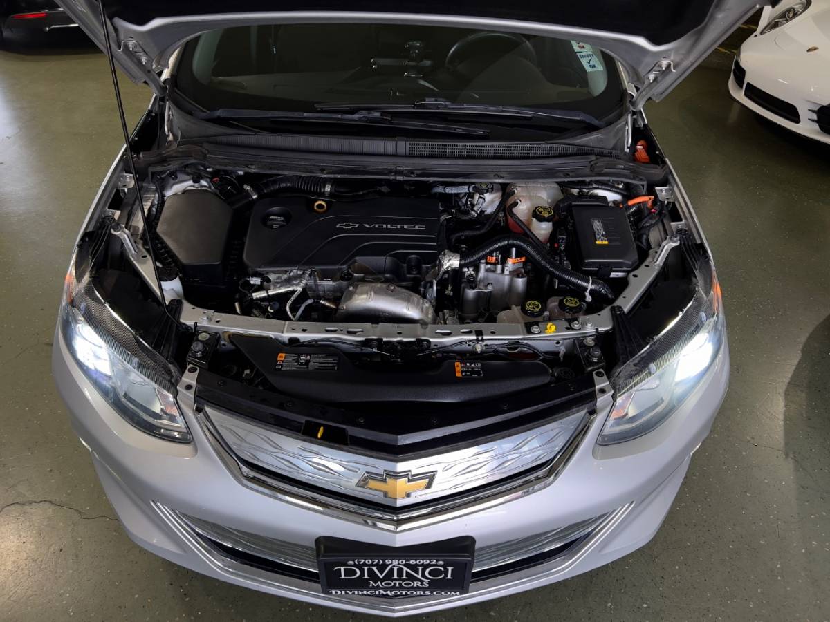 2017 Chevrolet VOLT 1G1RC6S56HU105200