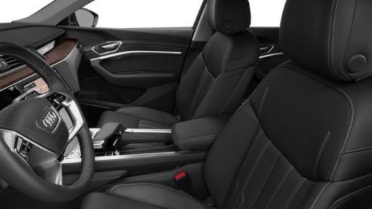 2019 Audi e-tron WA1VAAGE4KB007495