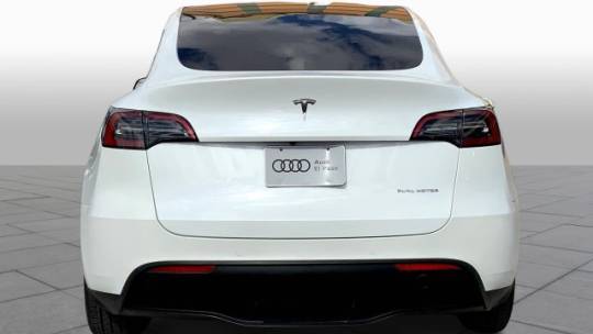 2021 Tesla Model Y 5YJYGDEE7MF258677