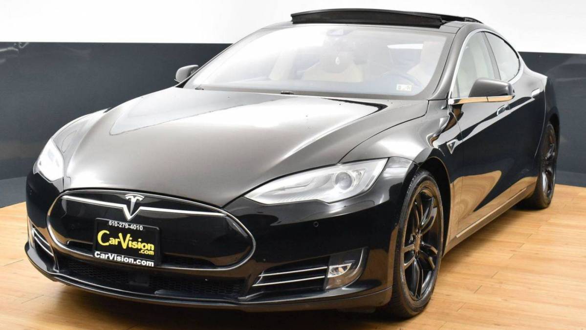 2015 Tesla Model S 5YJSA1H24FFP74120