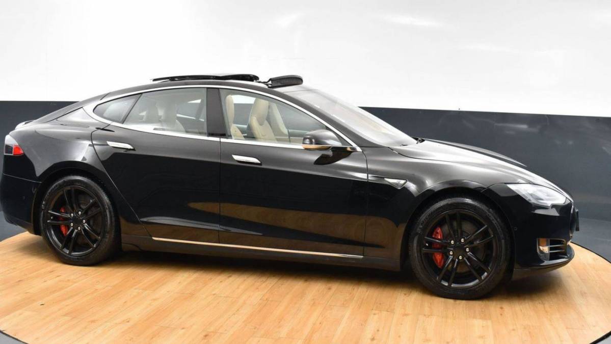 2015 Tesla Model S 5YJSA1H24FFP74120