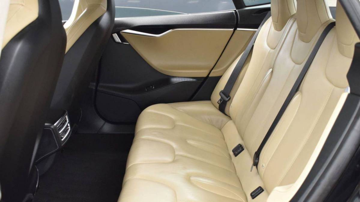 2015 Tesla Model S 5YJSA1H24FFP74120