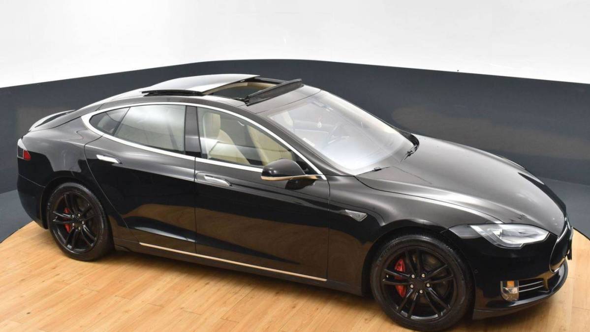 2015 Tesla Model S 5YJSA1H24FFP74120