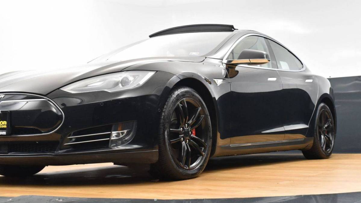 2015 Tesla Model S 5YJSA1H24FFP74120