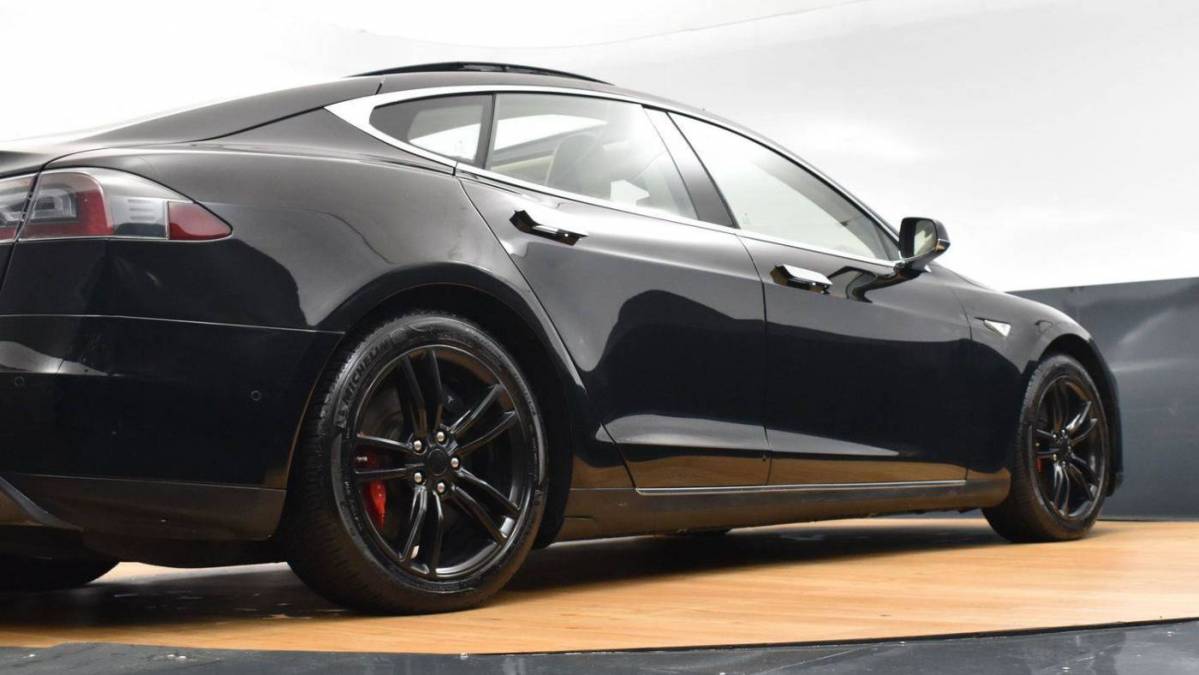 2015 Tesla Model S 5YJSA1H24FFP74120