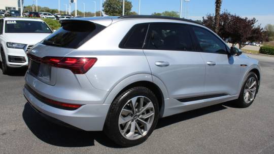 2021 Audi e-tron WA1LAAGE0MB004880