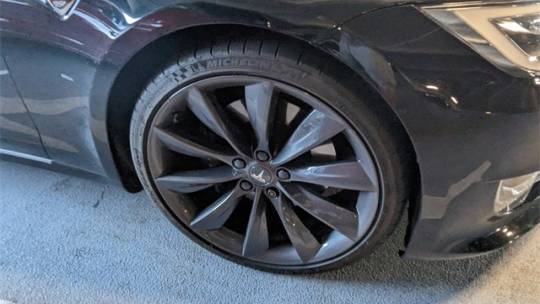 2017 Tesla Model S 5YJSA1E24HF185043