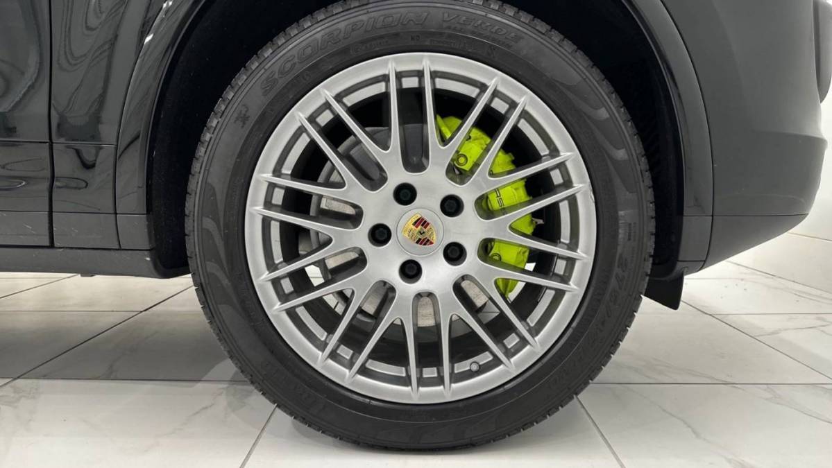2018 Porsche Cayenne WP1AE2A29JLA72489