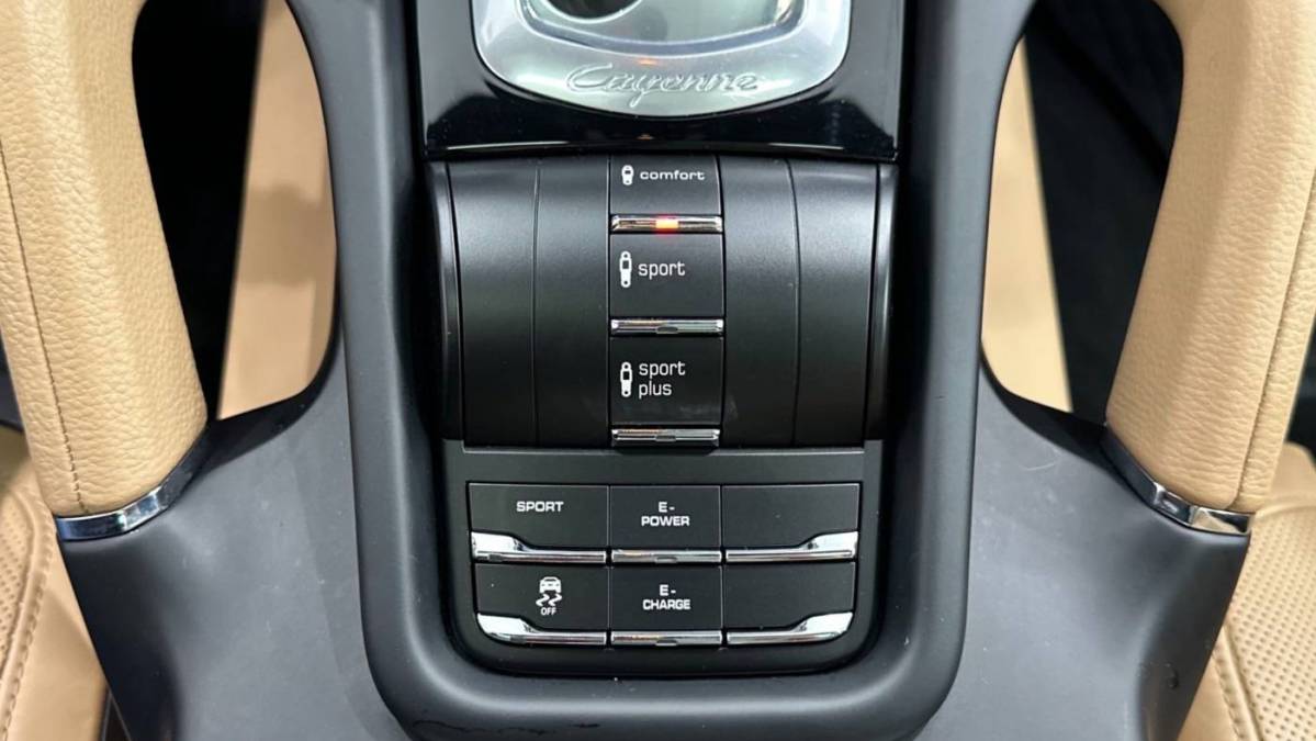 2018 Porsche Cayenne WP1AE2A29JLA72489