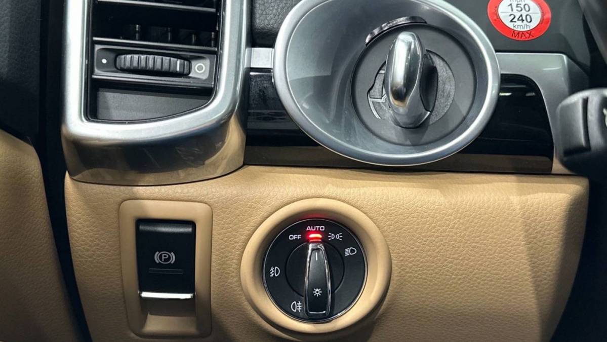 2018 Porsche Cayenne WP1AE2A29JLA72489