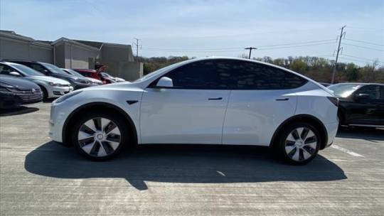 2021 Tesla Model Y 5YJYGDEE1MF146523