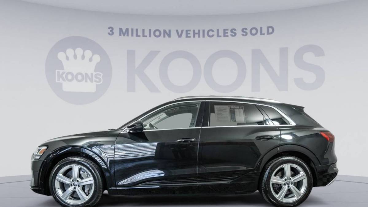 2019 Audi e-tron WA1LAAGE5KB019372