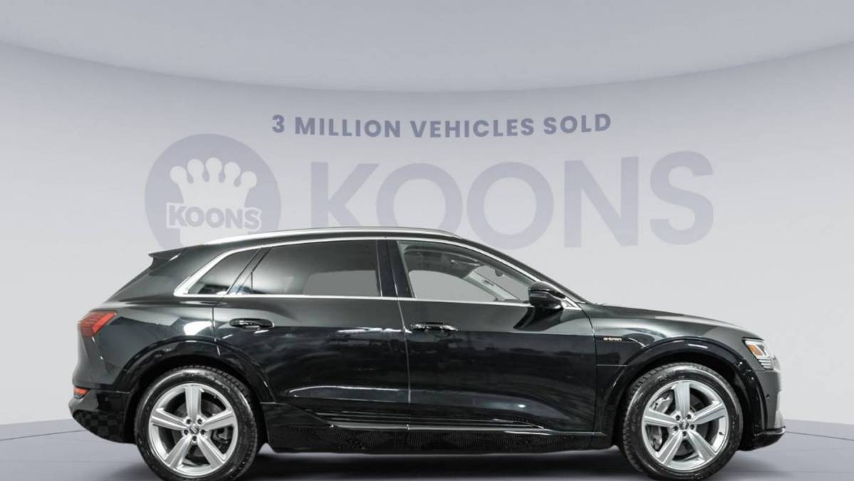 2019 Audi e-tron WA1LAAGE5KB019372