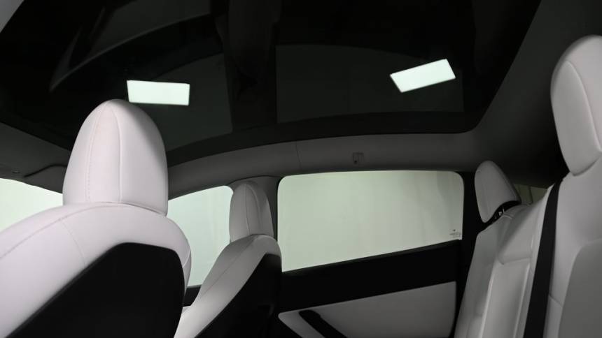 2021 Tesla Model Y 5YJYGDEE4MF198163
