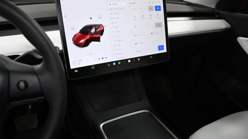 2021 Tesla Model Y 5YJYGDEE4MF198163