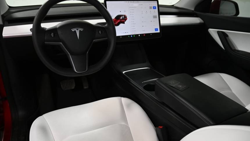 2021 Tesla Model Y 5YJYGDEE4MF198163
