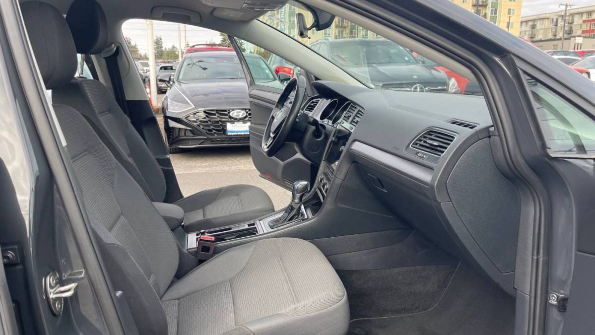 2019 Volkswagen e-Golf WVWKR7AUXKW917553