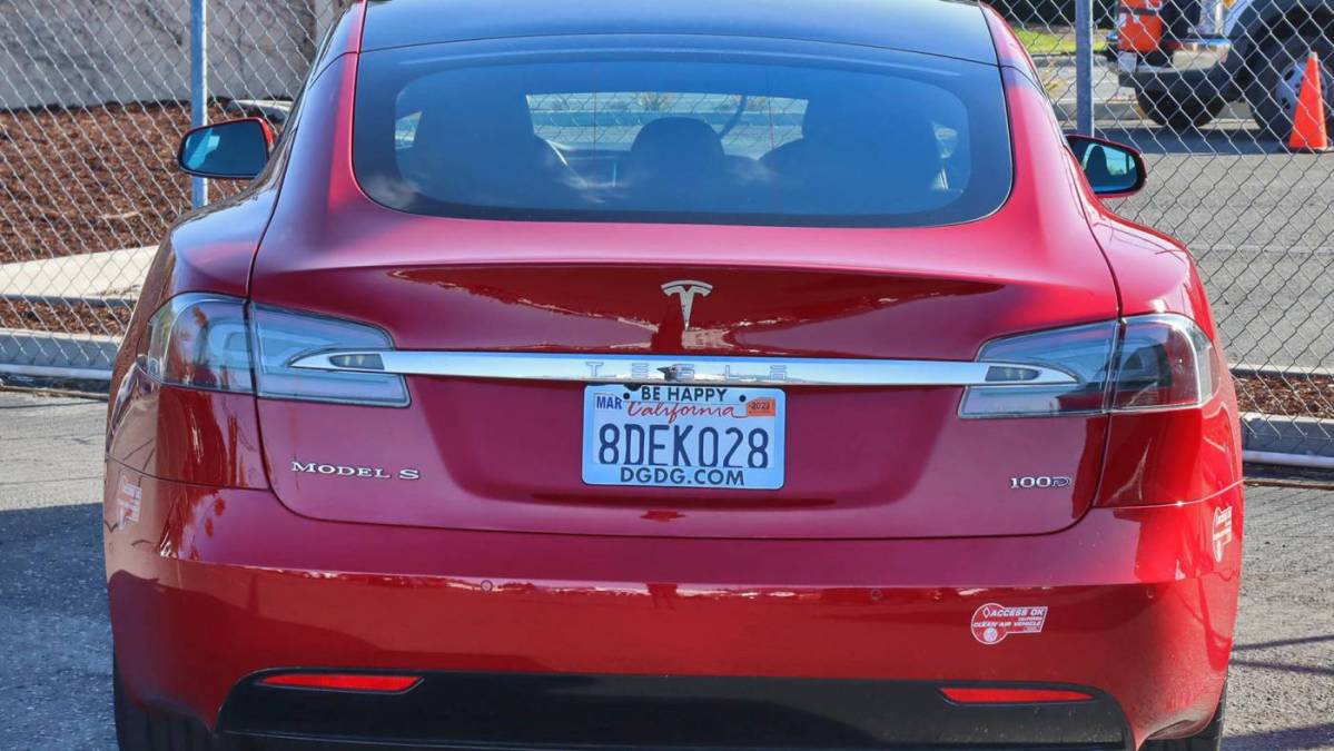2018 Tesla Model S 5YJSA1E22JF247125