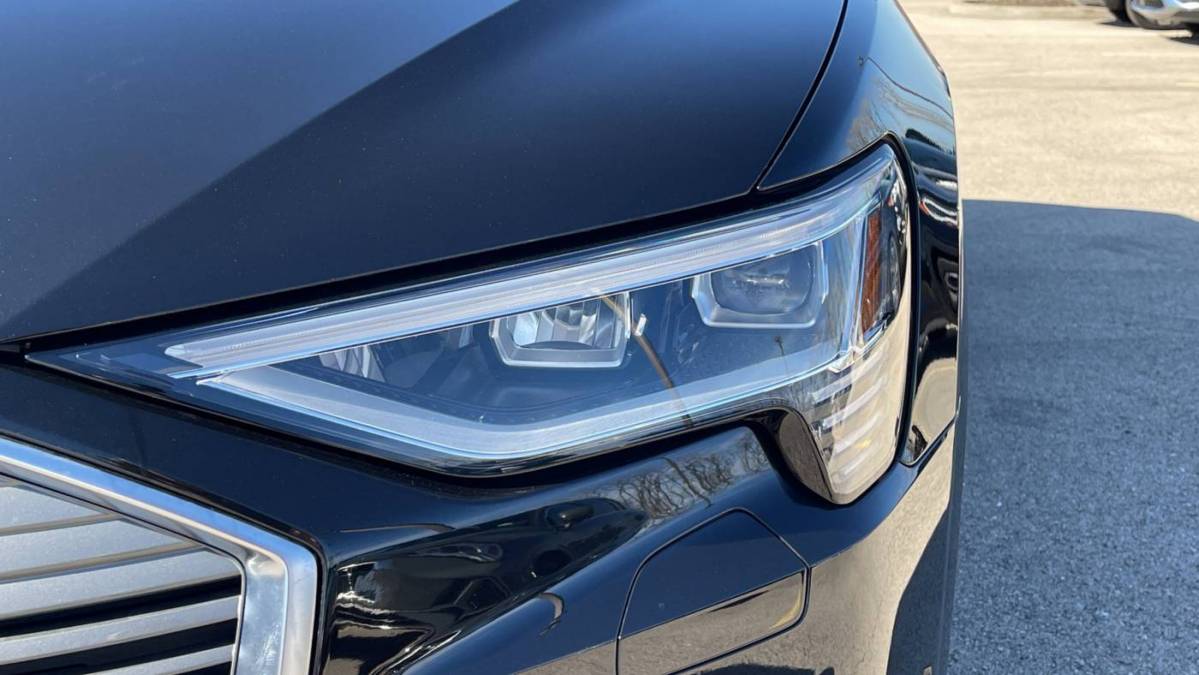 2019 Audi e-tron WA1LAAGE3KB020391