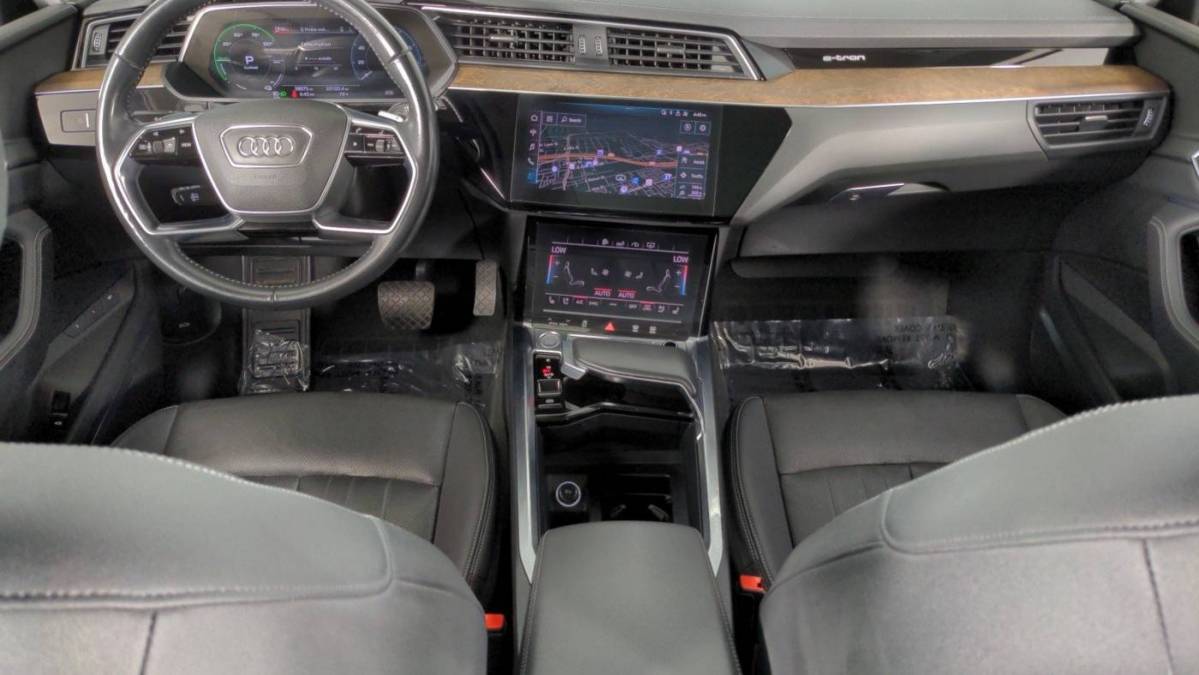 2019 Audi e-tron WA1LAAGE7KB024458