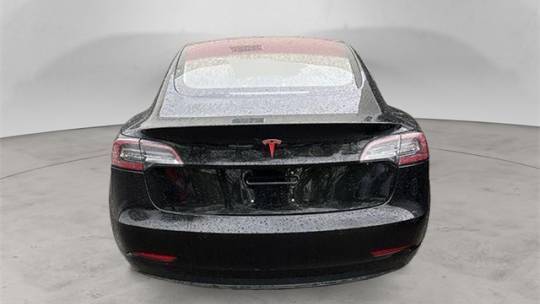 2018 Tesla Model 3 5YJ3E1EA8JF039749