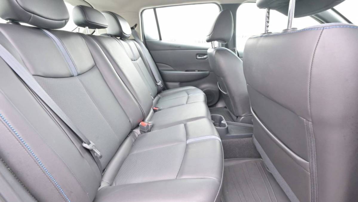 2022 Nissan LEAF 1N4BZ1DV1NC560857