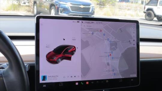 2018 Tesla Model 3 5YJ3E1EA8JF006251
