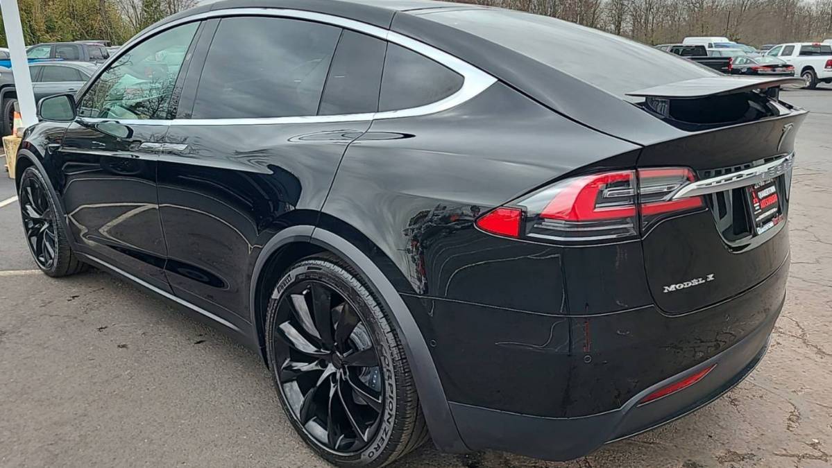 2019 Tesla Model X 5YJXCBE28KF154553