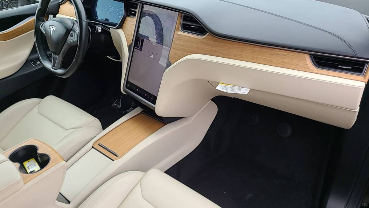 2019 Tesla Model X 5YJXCBE28KF154553