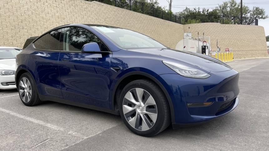 2020 Tesla Model Y 5YJYGDEE1LF030513