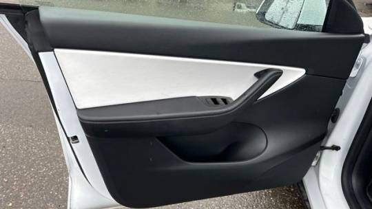 2020 Tesla Model Y 5YJYGDEE5LF053387