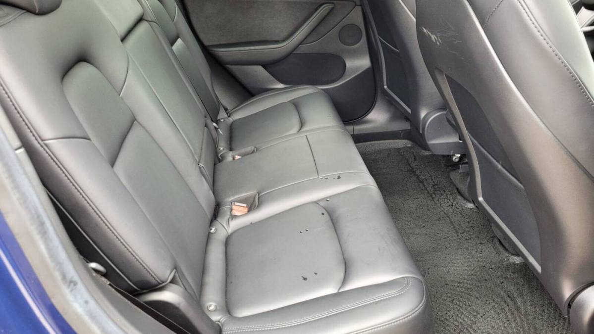2021 Tesla Model Y 5YJYGDEE0MF122214