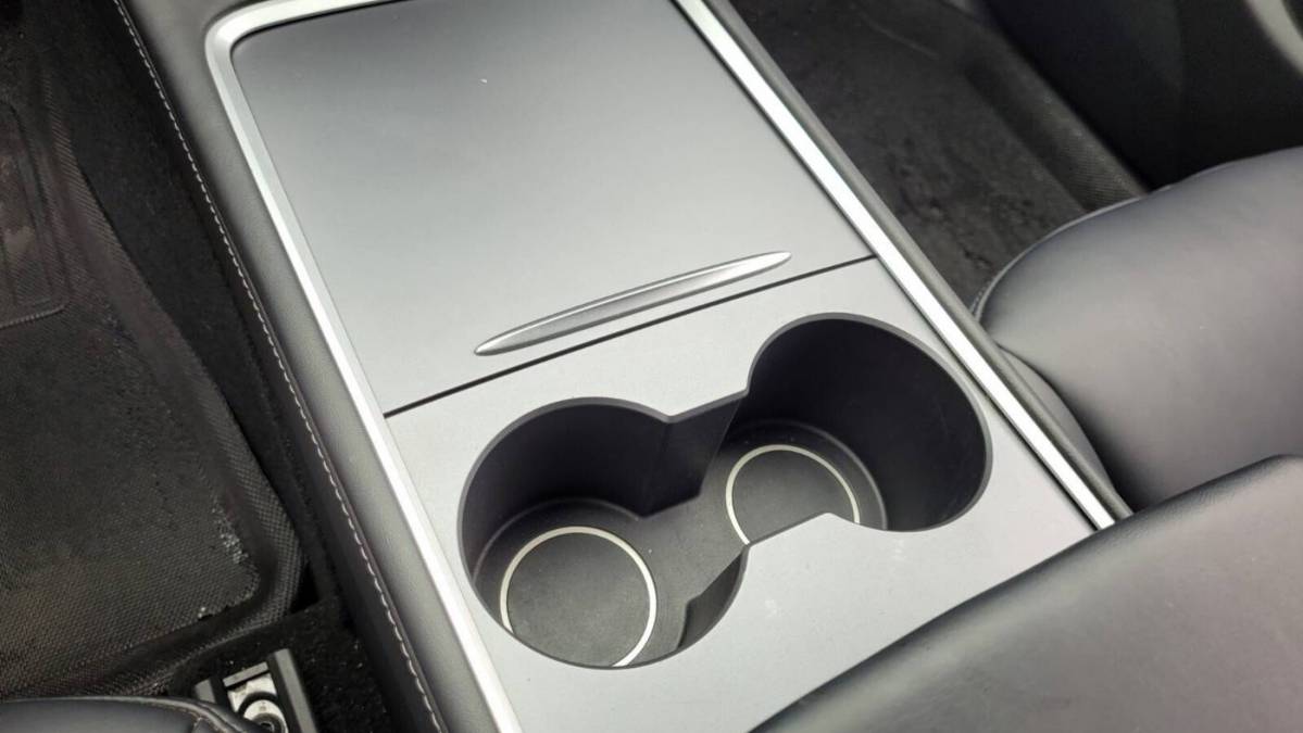 2021 Tesla Model Y 5YJYGDEE0MF122214