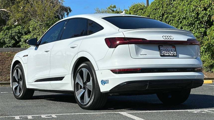 2021 Audi e-tron WA13AAGE1MB033174