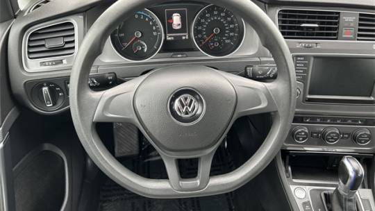 2016 Volkswagen e-Golf WVWKP7AU1GW911072