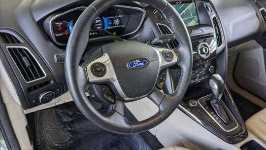2016 Ford Focus 1FADP3R40GL275922